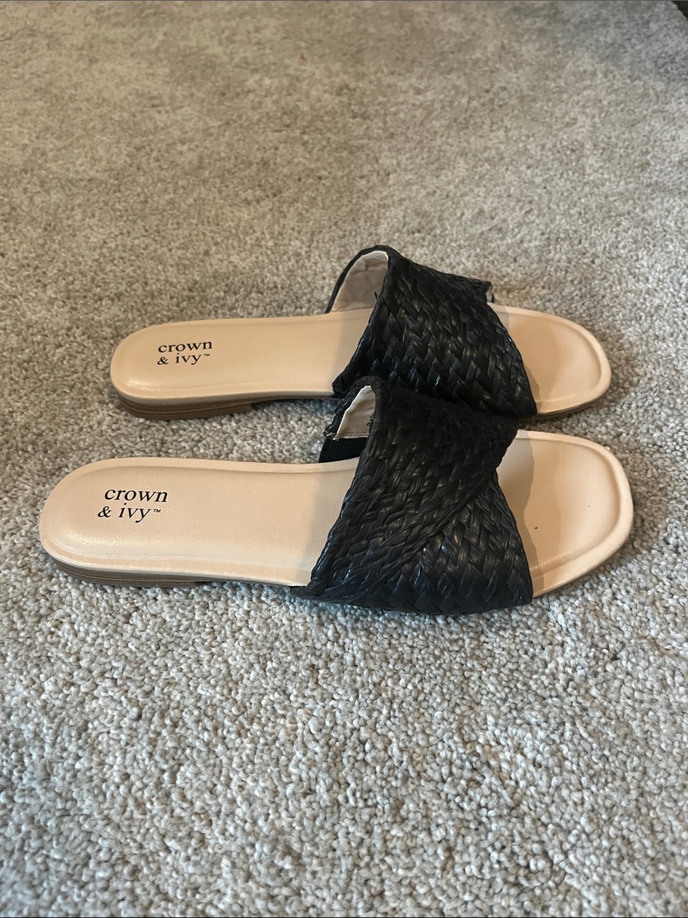 Crown & Ivy Patsie Slide Sandals